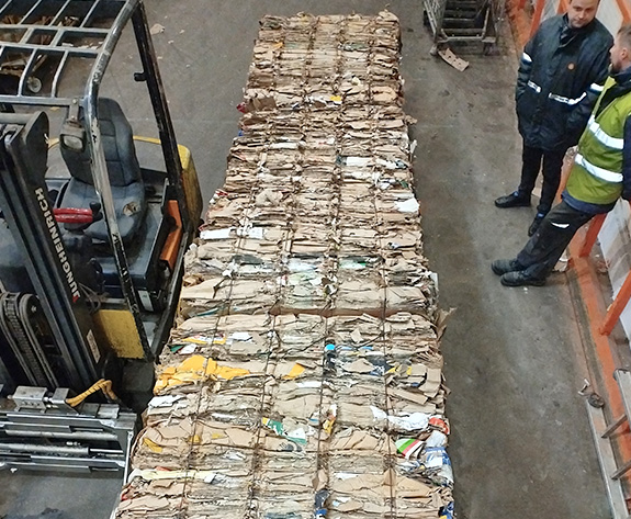 Solution de presse à carton à haut rendement pour les supermarchés à grande échelle en Russie