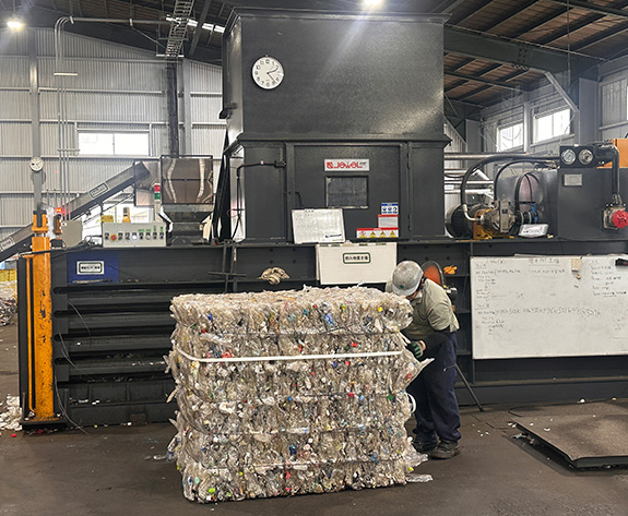 Solution de compression à haut rendement pour les entreprises japonaises de recyclage de PET