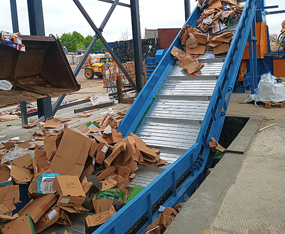 Solution de presse multifonctionnelle pour le centre de recyclage de Biélorussie