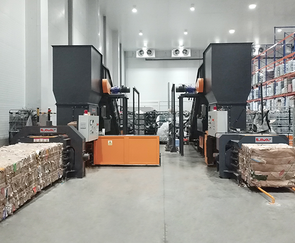 Solution d'élimination automatisée des emballages usagés dans le principal centre logistique de supermarchés de Russie